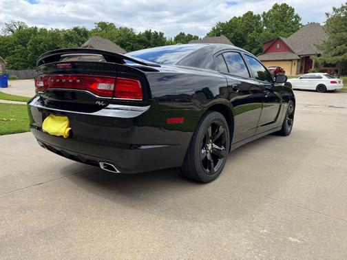 Black 2014 Dodge Charger R/T