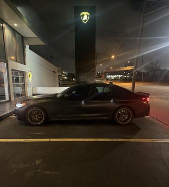 Black 2021 BMW 540 i