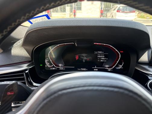 Black 2021 BMW 540 i