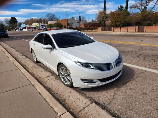 2016 Lincoln MKZ Hybrid Base