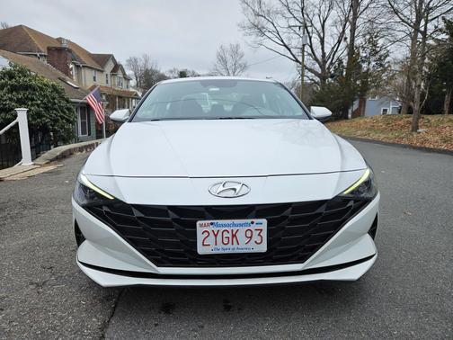 2022 Hyundai ELANTRA SEL