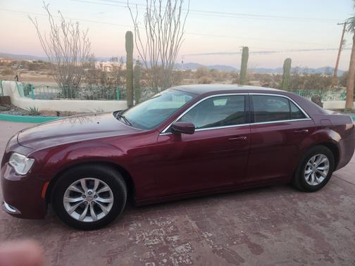 2016 Chrysler 300 Limited