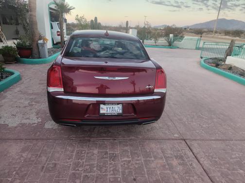 2016 Chrysler 300 Limited