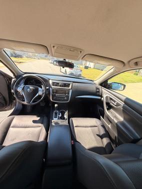 Gray 2017 Nissan Altima 2.5 SR