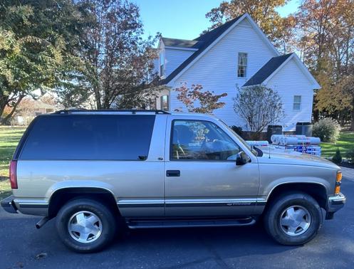 Gray 1999 Chevrolet Tahoe Base