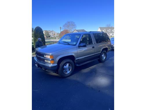 Gray 1999 Chevrolet Tahoe Base