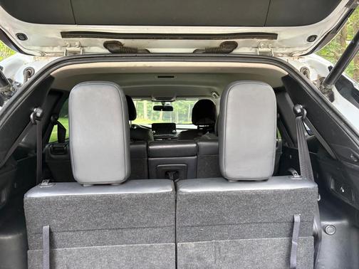 White 2022 Mitsubishi Outlander SE Launch Edition