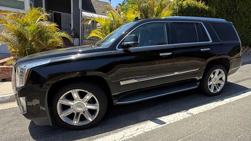 2018 Cadillac Escalade Luxury