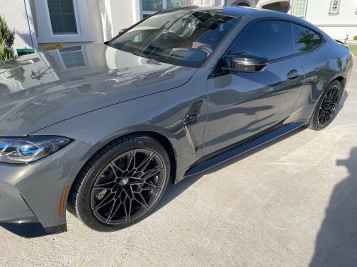 Photo 1 of 5 of 2022 BMW M4 Competition