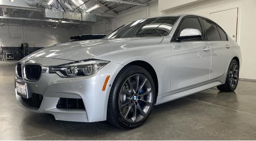 Photo 2 of 24 of 2016 BMW 340 i xDrive