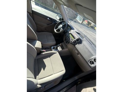 2011 Volkswagen Tiguan SE