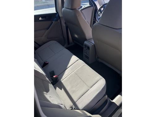 2011 Volkswagen Tiguan SE