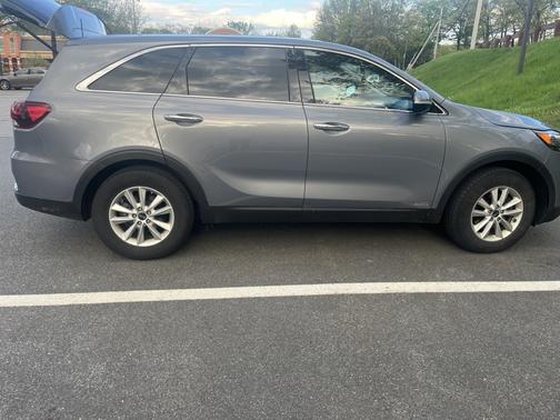 2020 Kia Sorento LX