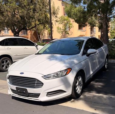 White 2016 Ford Fusion S