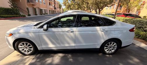 White 2016 Ford Fusion S