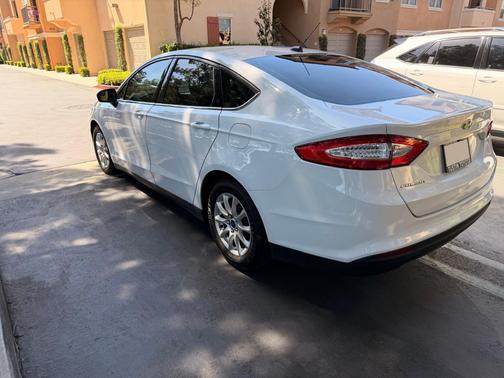 White 2016 Ford Fusion S
