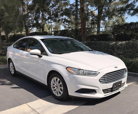 White 2016 Ford Fusion S