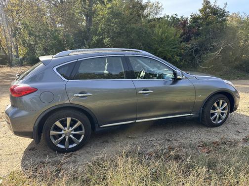 2017 INFINITI QX50 Base
