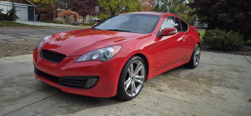 2012 Hyundai Genesis Coupe 3.8 Track