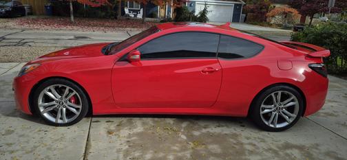2012 Hyundai Genesis Coupe 3.8 Track