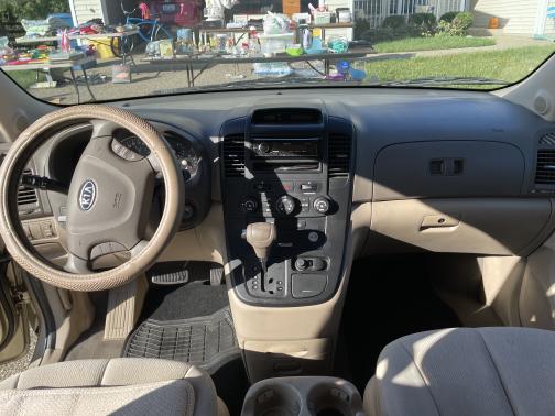 2008 Kia Sedona LX