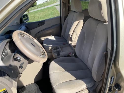 2008 Kia Sedona LX