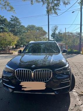 Black 2021 BMW X5 xDrive40i