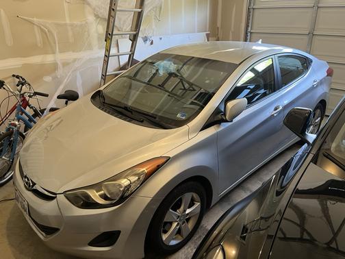 Gray 2011 Hyundai ELANTRA GLS