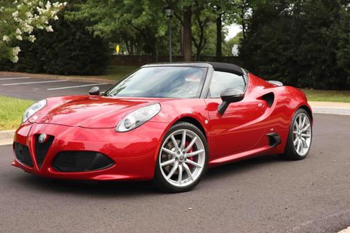 2018 Alfa Romeo 4C Spider Base