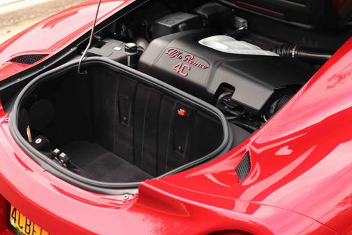 2018 Alfa Romeo 4C Spider Base