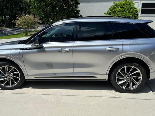 Silver 2022 Lincoln Corsair Grand Touring