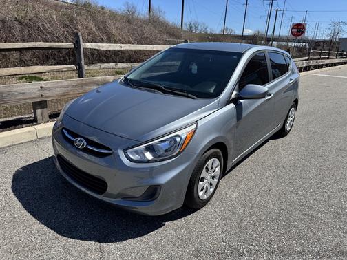 2017 Hyundai Accent SE