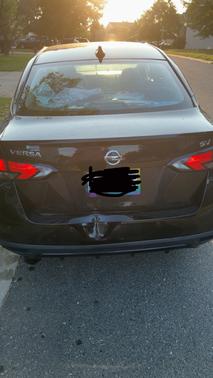 Black 2021 Nissan Versa 1.6 SV