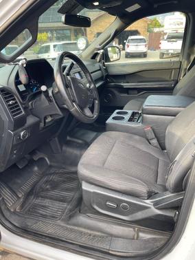 White 2019 Ford Expedition XL