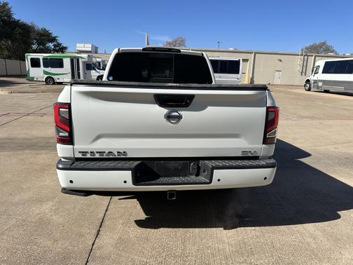 2021 Nissan Titan SV