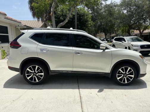2020 Nissan Rogue SL