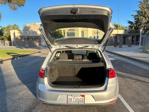 2016 Volkswagen e-Golf SE