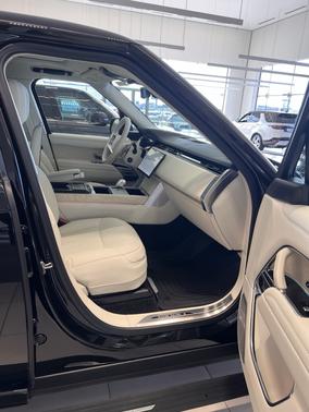 2024 Land Rover Range Rover P615 SV SWB
