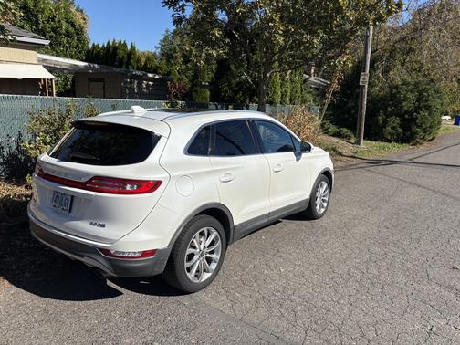 2015 Lincoln MKC Base