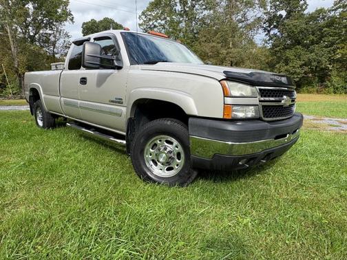 Silver 2007 Chevrolet Silverado 2500 LT1 H/D Extended Cab Classic