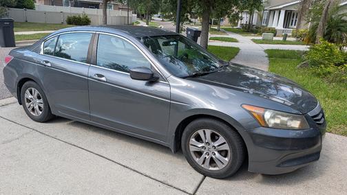 Gray 2012 Honda Accord SE