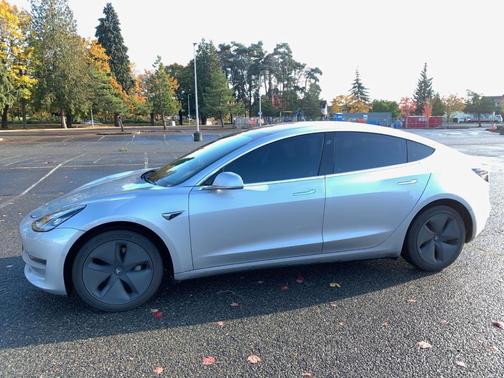 Silver 2018 Tesla Model 3 Long Range