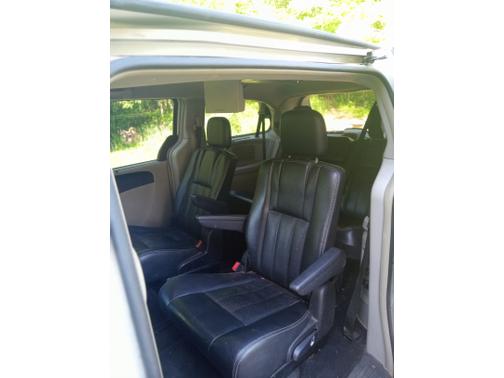 2011 Chrysler Town & Country Touring-L