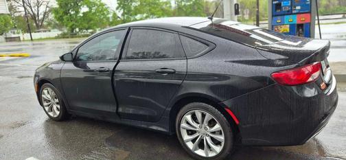 Black 2016 Chrysler 200 S