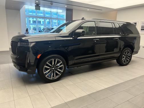 Photo 2 of 8 of 2023 Cadillac Escalade ESV Sport