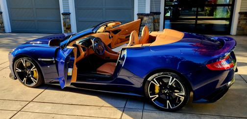 2018 Aston Martin Vanquish Volante S