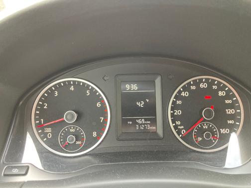 2011 Volkswagen Tiguan S