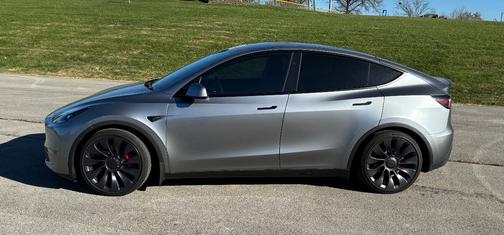 2024 Tesla Model Y Performance