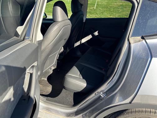 2024 Tesla Model Y Performance
