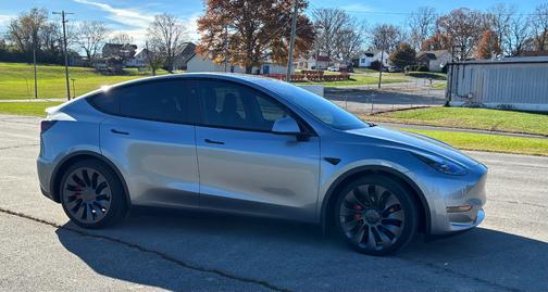 2024 Tesla Model Y Performance
